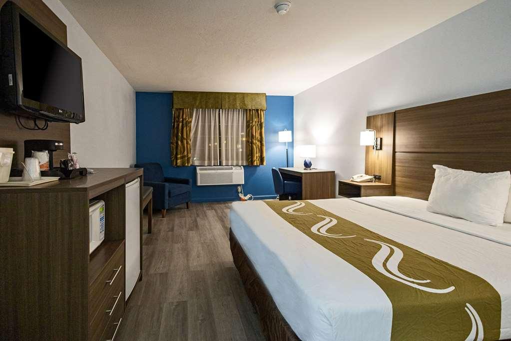 Quality Inn & Suites Tulare Oda fotoğraf