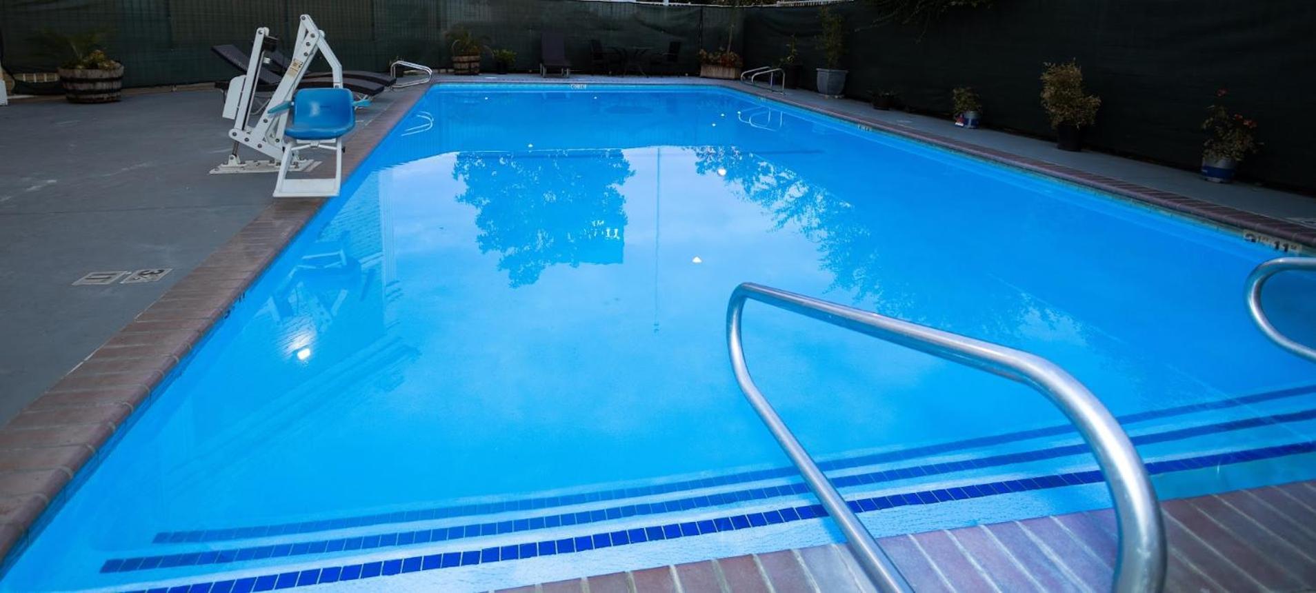 Quality Inn & Suites Tulare Dış mekan fotoğraf