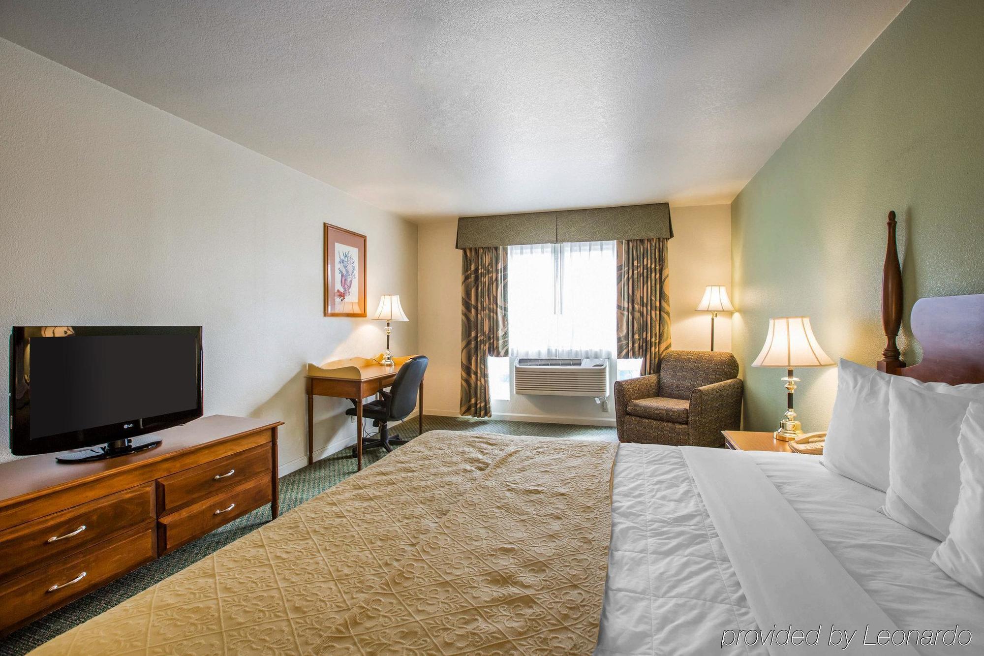 Quality Inn & Suites Tulare Dış mekan fotoğraf