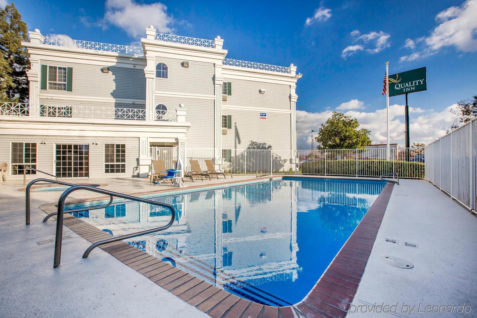 Quality Inn & Suites Tulare Dış mekan fotoğraf