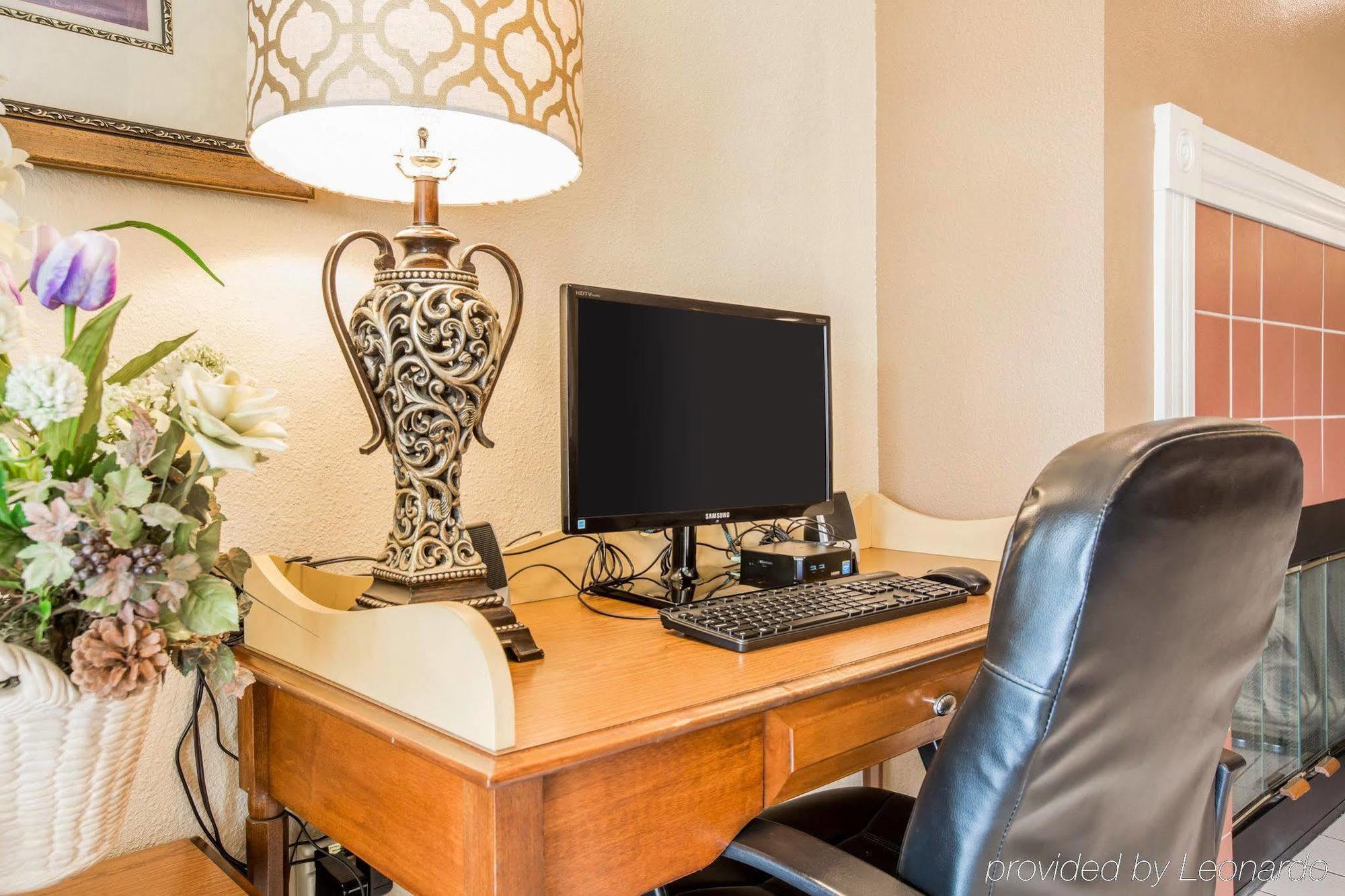 Quality Inn & Suites Tulare Dış mekan fotoğraf